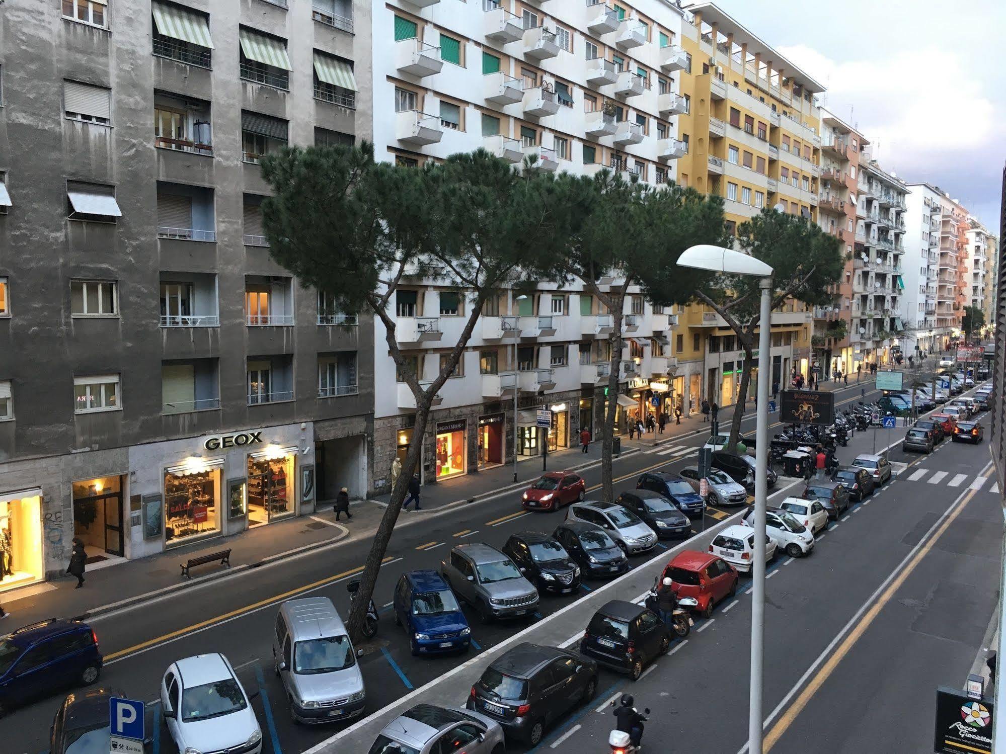 Bed and Breakfast Avec Moi Roma Exterior foto
